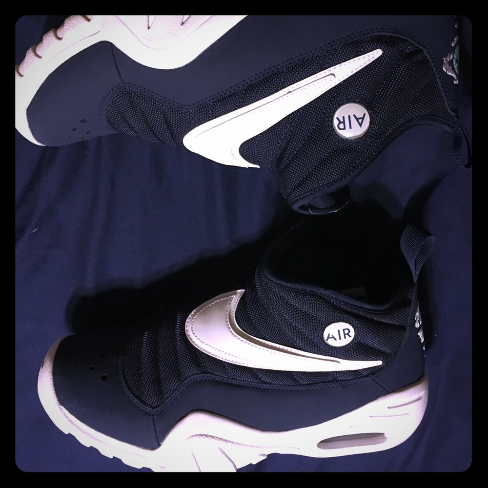 Nike basketball shoe